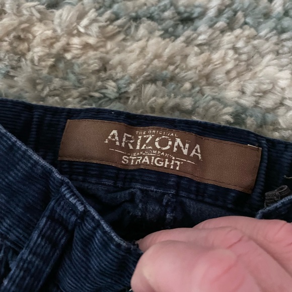 Set of 3 boys size 4(regular fit) pants - Picture 4 of 10